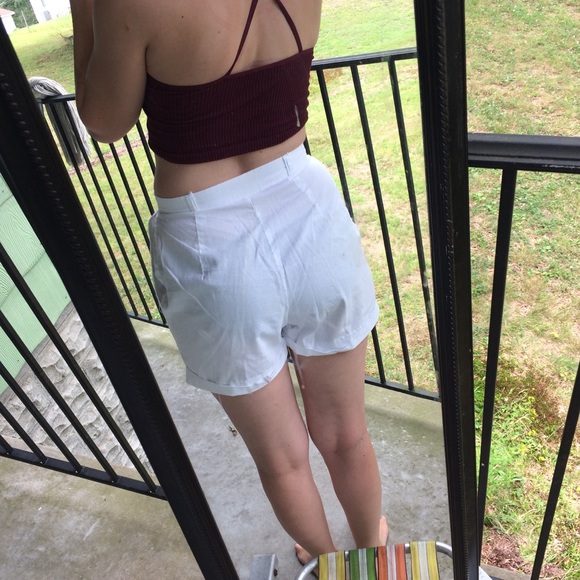 🌴Vintage breezy 80's white high waisted shorts - Picture 2 of 5